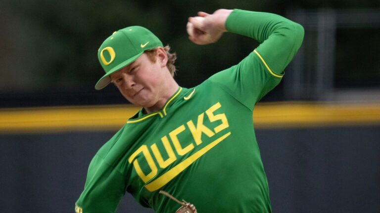11) Oregon Ducks