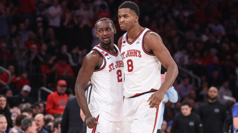 UConn Huskies vs (10) St. John's Red Storm