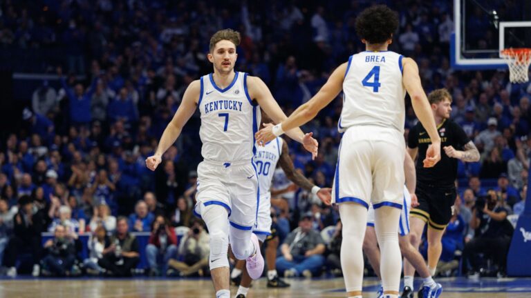 14) Kentucky Wildcats