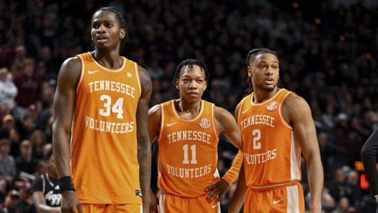 4) Tennessee Volunteers