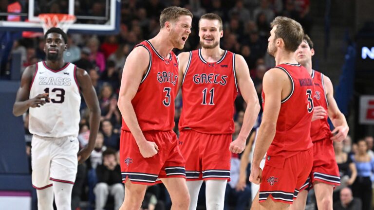 29) Saint Mary's Gaels
