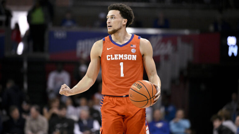 5 Seed: Clemson Tigers