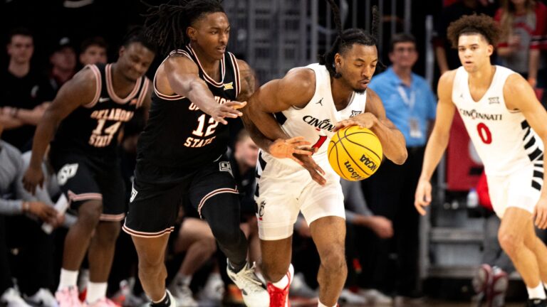 Cincinnati Bearcats vs Oklahoma State Cowboys