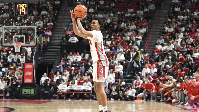 26) PG Dedan Thomas Jr., UNLV --> LSU