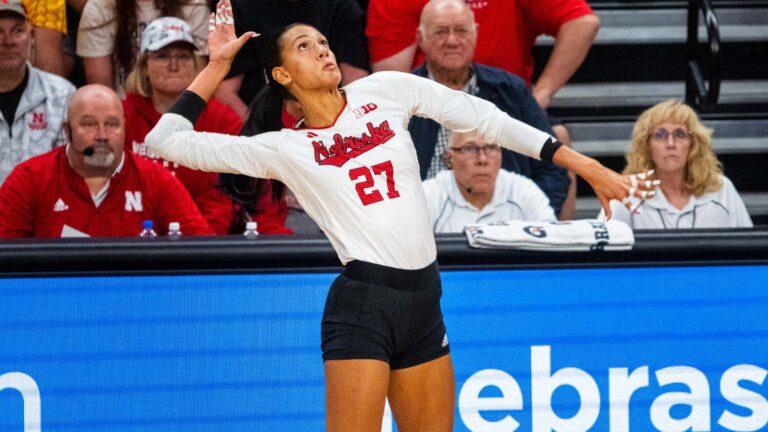 13. Harper Murray (Volleyball)
