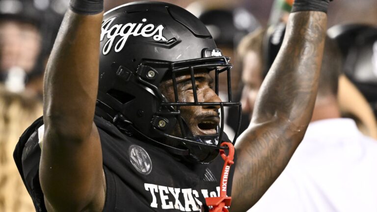 31. Le'Veon Moss - Texas A&M Aggies
