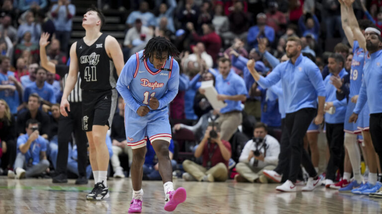 127) PG Malachi Smith, Dayton --> UConn