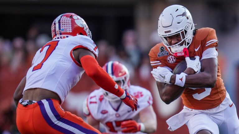 40) Khalil Barnes, Clemson