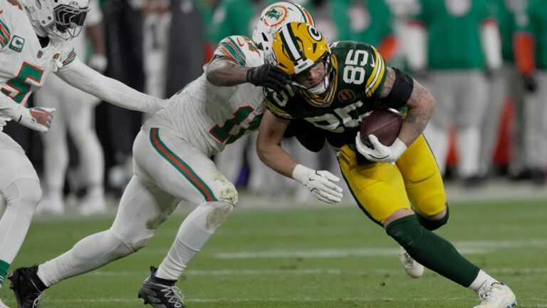 89. Tyrel Dodson, LB