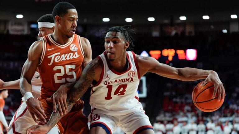 Oklahoma Sooners vs Texas Longhorns