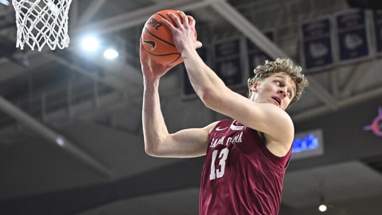 85) C Christoph Tilly, Santa Clara --> Ohio State