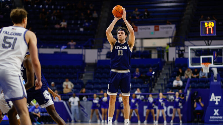 35) F Nick Davidson, Nevada --> Clemson