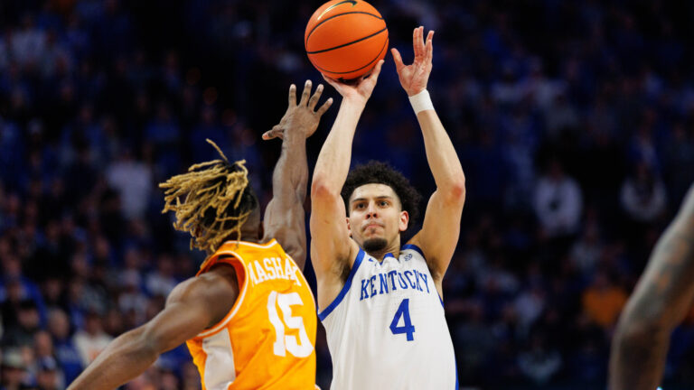 (3) Kentucky Wildcats (23-11) vs. (2) Tennessee Volunteers (29-7)