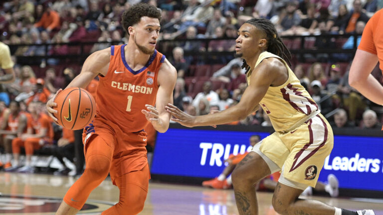 15) Clemson Tigers