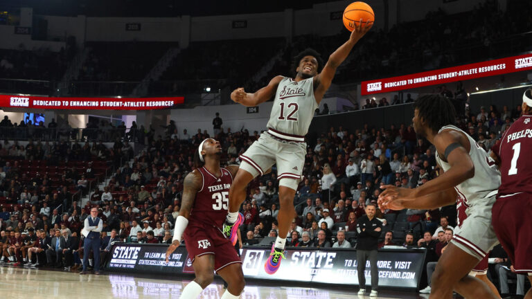 33) Mississippi State Bulldogs