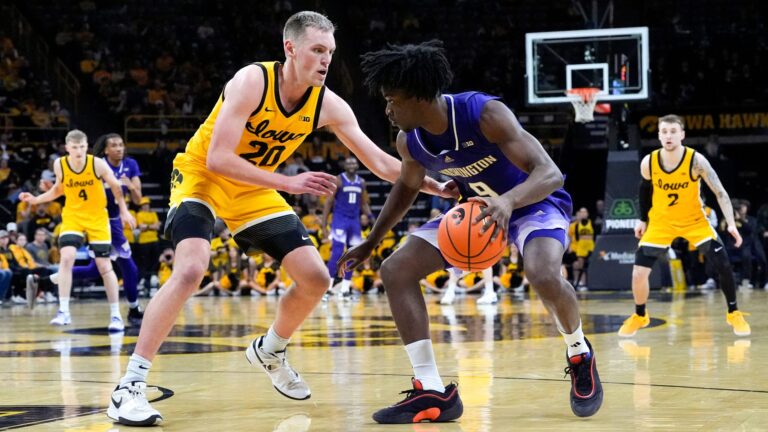 Oregon Ducks vs Washington Huskies