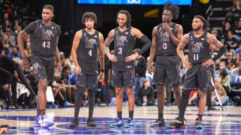 38) Memphis Tigers
