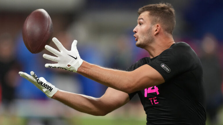 12. Luke Lachey - Iowa Hawkeyes