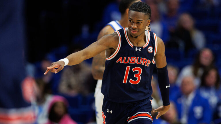 (1) Auburn Tigers vs (12) Texas A&M Aggies