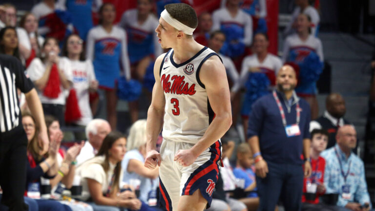 (5) Tennessee Volunteers vs Ole Miss Rebels