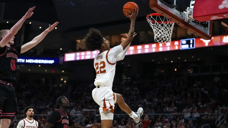Texas Longhorns vs (24) Mississippi State Bulldogs