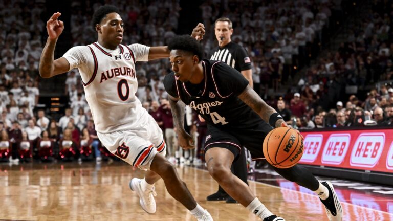 19) Texas A&M Aggies