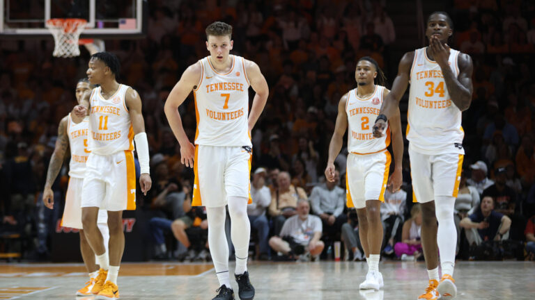 6) Tennessee Volunteers