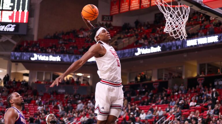 West Region First Round: (14) UNC Wilmington vs. Texas Tech (3)
