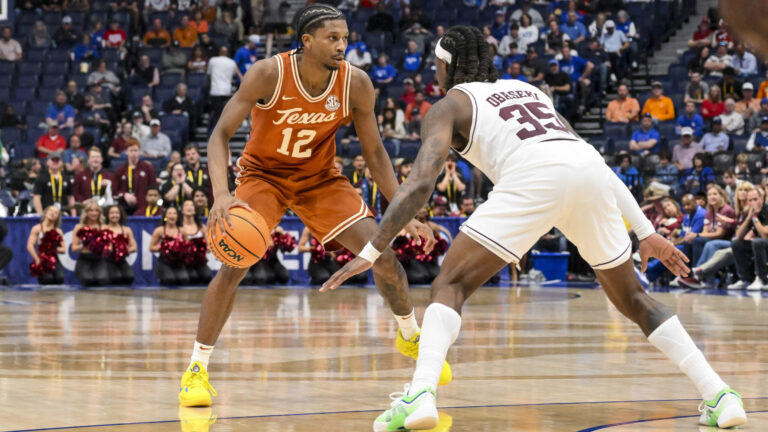 33) Texas Longhorns