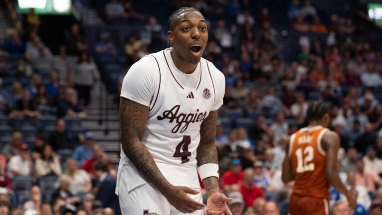 15) Texas A&M Aggies