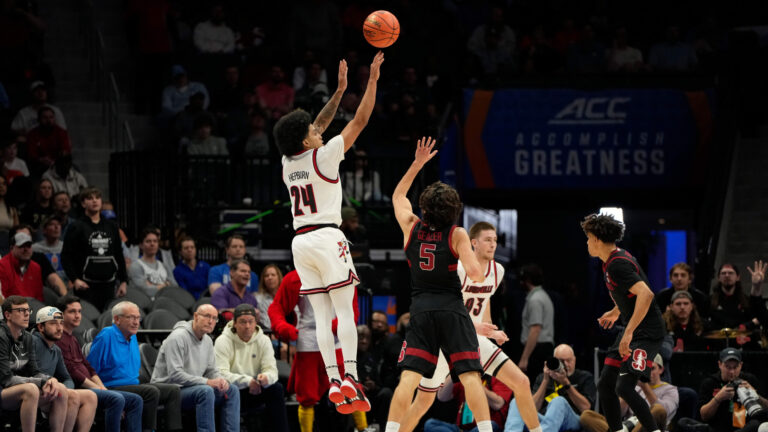 25) Louisville Cardinals