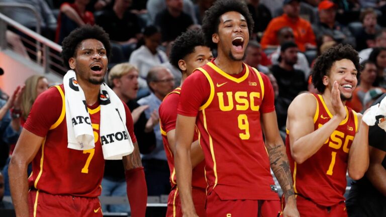 USC Trojans Over Tulane Green Wave