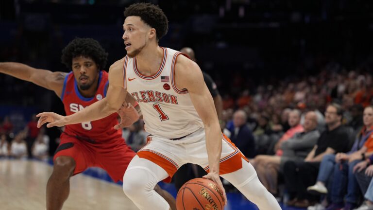 Midwest Region - (5) Clemson Tigers