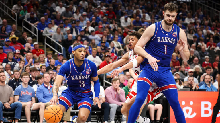 16) Kansas Jayhawks