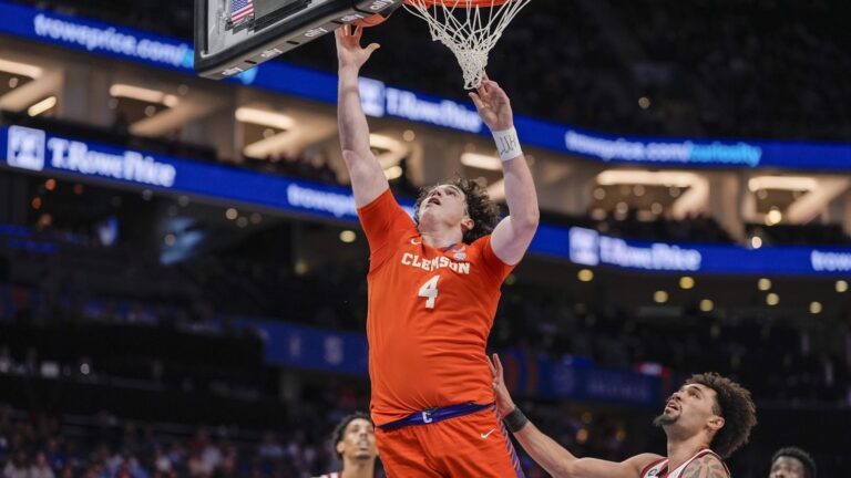 Midwest Region - (5) Clemson Tigers