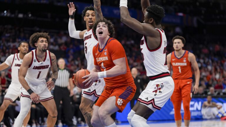 Midwest Region - (5) Clemson Tigers
