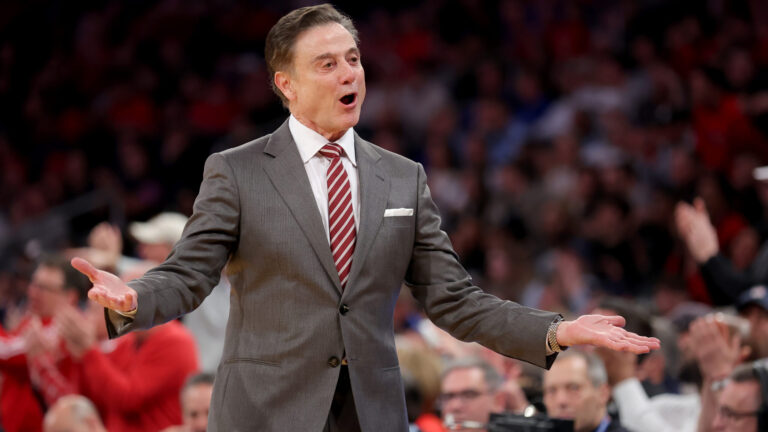 Final Four: (8) Louisville Cardinals vs. (2) St. John's Red Storm