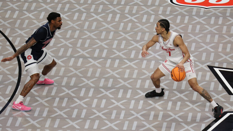 2) Houston Cougars