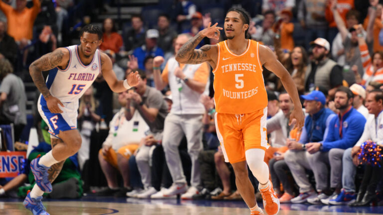 Midwest Region First Round: (15) Wofford vs. Tennessee (2)