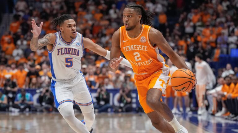5) Tennessee Volunteers