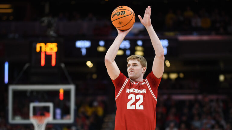East Region First Round: (14) Montana vs. Wisconsin (3)