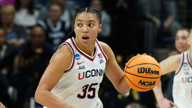 10. Azzi Fudd (Basketball)