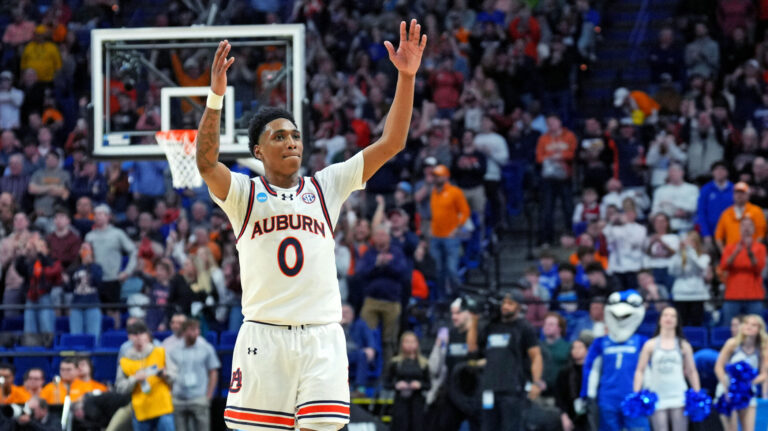 #16 - (1) Auburn vs (4) Arizona