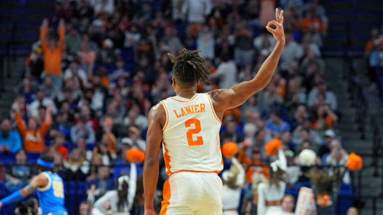 5) Tennessee Volunteers