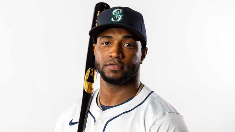 1. RF Victor Robles (R)