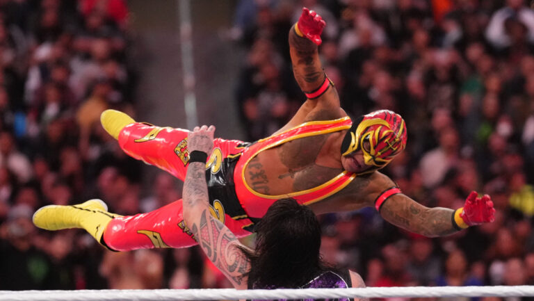 Rey Mysterio vs El Grande Americano