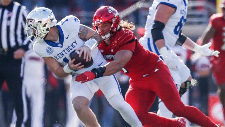 28) Ashton Gillotte, DE, Louisville