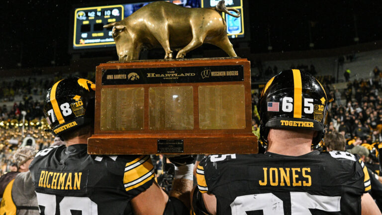 16. Logan Jones - Iowa Hawkeyes