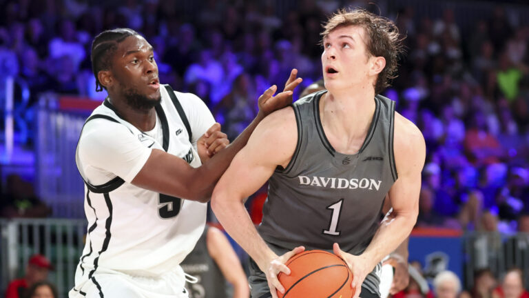 49) F Reed Bailey, Davidson --> Indiana