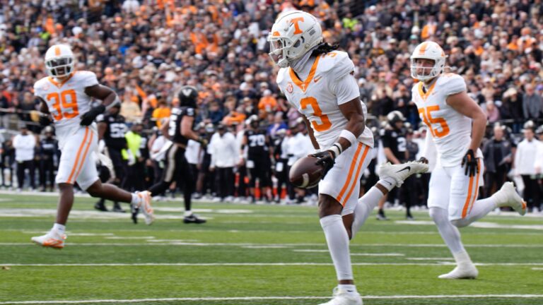 3) Jermod McCoy, Tennessee